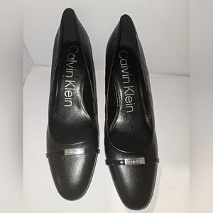 Calvin Klein( NEW!!!) block heels, black, size 11, round toe